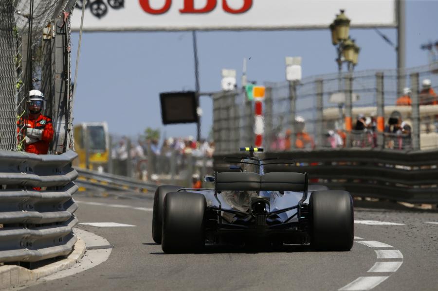  Mercedes-AMG F1 W08 EQ Power+ 2017 года  (фото 23 из 44)